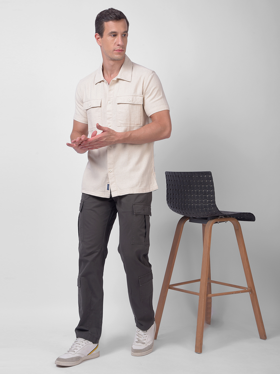 Numero Uno Men Charcoal Grey Regular Fit Cargo